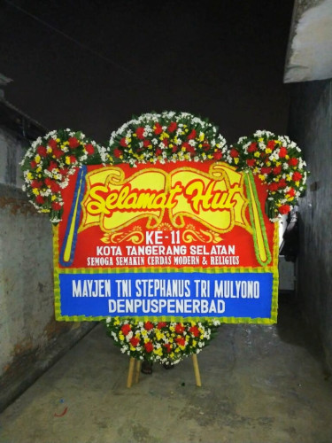 Bunga Papan Congratulation Jatinegara Kaum